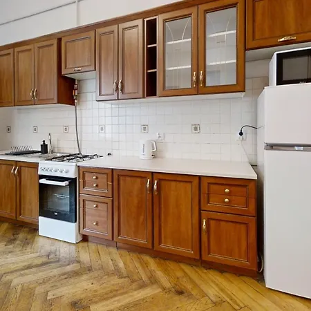 Flowers Flat In The Tenement