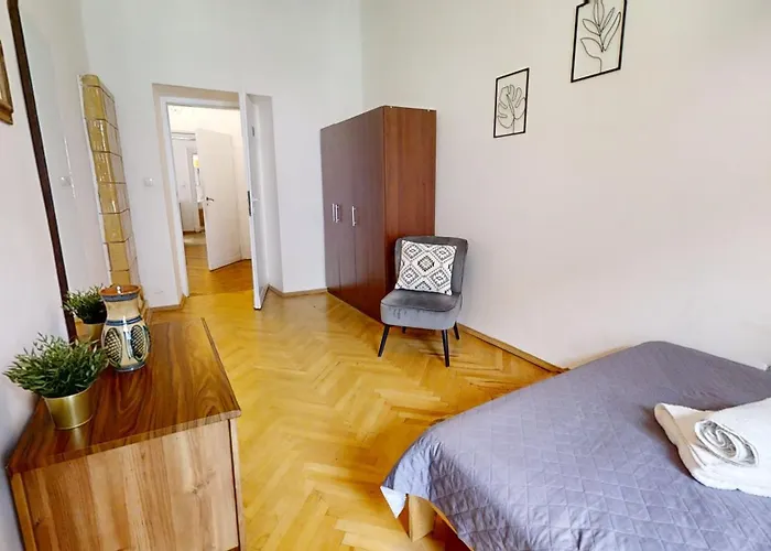 Flowers Flat In The Tenement Апартаменты Варшава