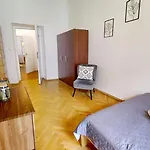 Flowers Flat In The Tenement 아파트 바르샤바
