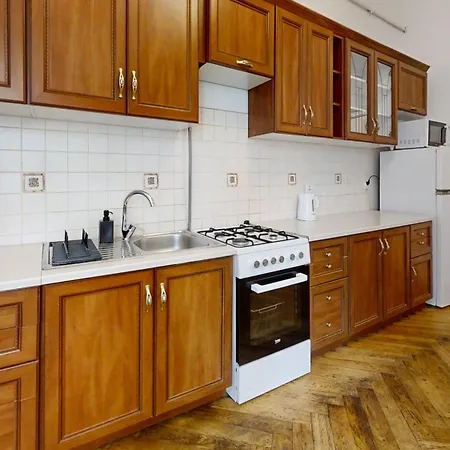 Apartament Flowers Flat In The Tenement *